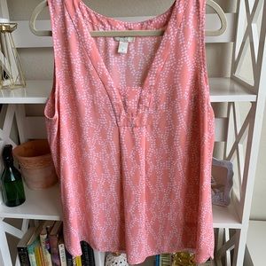 Cute and floral flowy Loft tank